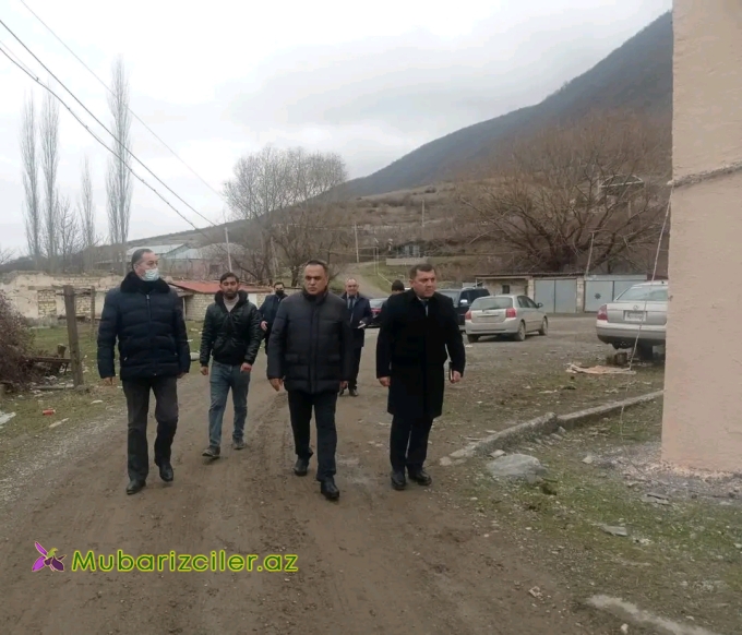 Goranboyda 16 mənzilli  2 yaşayış binası əsaslı  təmir olunur dam örtükləri dəyişdirilir - FOTO