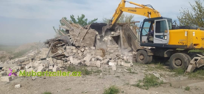 Goranboyda qanunsuz inşa edilmiş obyektlər söküldü