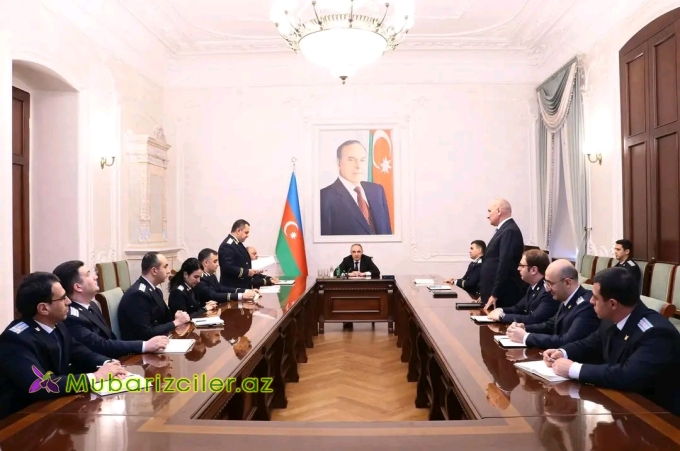 Qulluqda olmanın son yaş həddinə çatmış prokurorluq işçisi təltif olunub