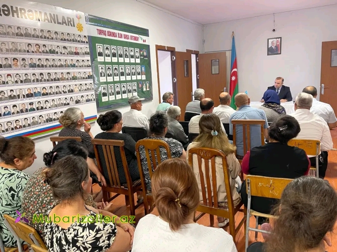 Kəlbəcərin İcra başçısı Ağdamda vətəndaşların müraciətlərini dinləyib