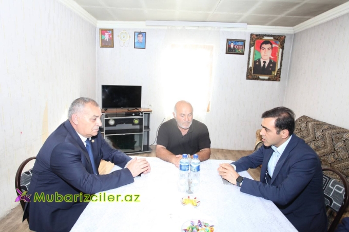 Tərtərdə şəhid Elşən Əlizadənin valideynləri ziyarət edilib