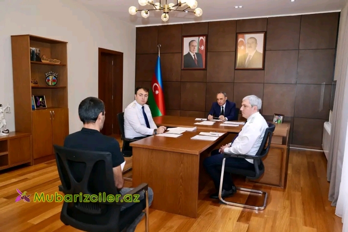 Baş prokuror Qəbələ rayonunda vətəndaşları qəbul edib