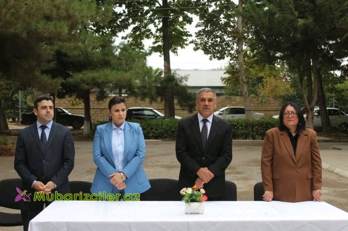 Xocavəndin İcra başçısı  “Bilik günü” və yeni tədris ilinin başlanması münasibətilə şagirdləri təbrik edib