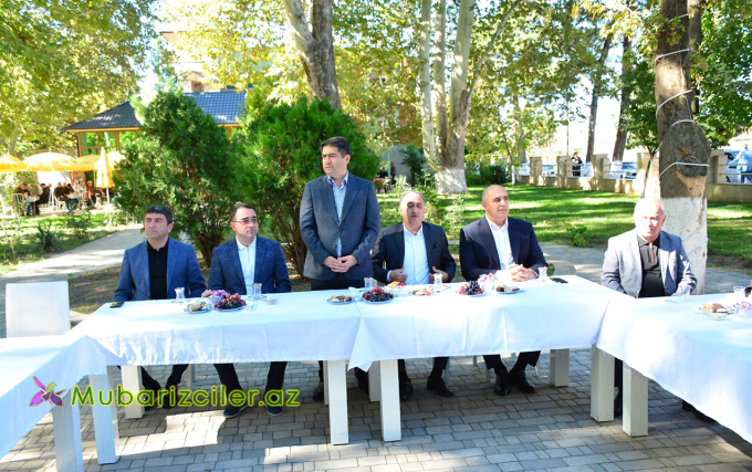 Seymur Orucov növbəti dəfə qazilərlə görüşdü