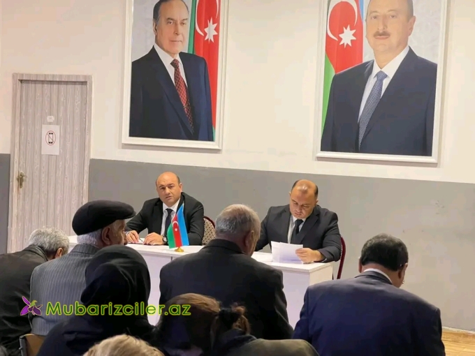 Azər Qocayev Bakı şəhəri Suraxanı rayonunda vətəndaşları qəbul edib