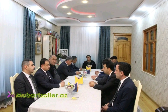 İcra Başçısı şəhid ailəsinin ziyarət edib