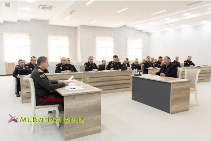 Vilayət Eyvazov Kürdəmirdə vətəndaşları qəbul edib