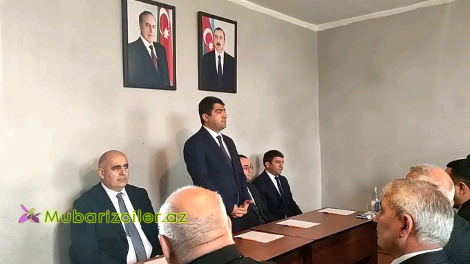 Seymur Orucov vətəndaşların müraciətlərini dinləyib