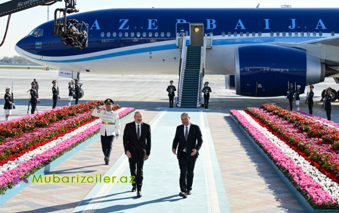 Prezident Özbəkistandadır