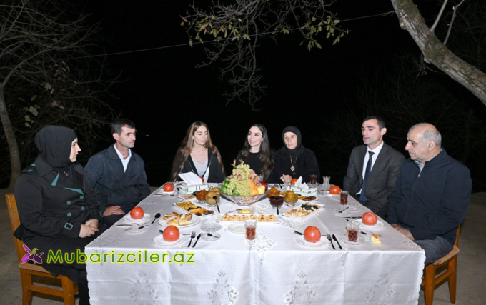 Prezidentin qızları Pəncəli Teymurovun ailəsini ziyarət ediblər