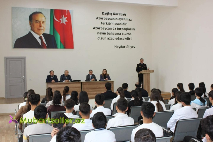 Göyçay Polisi məktəblilərin qonağı olub