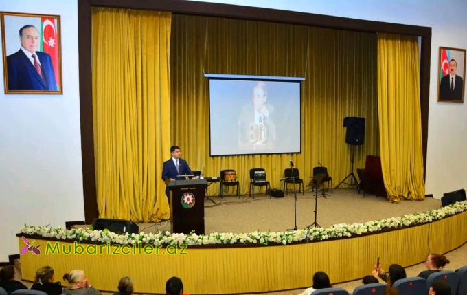 Nüsrət Kəsəmənlinin 80 illik yubileyi doğma Ağstafa rayonunda qeyd olunub