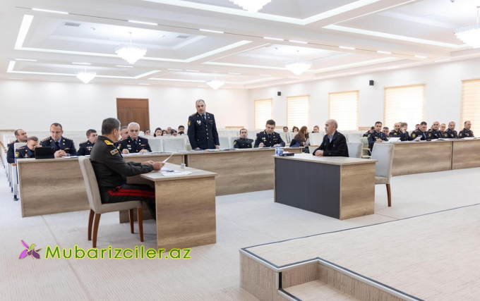 Vilayət Eyvazov Gəncədə vətəndaşları qəbul edib