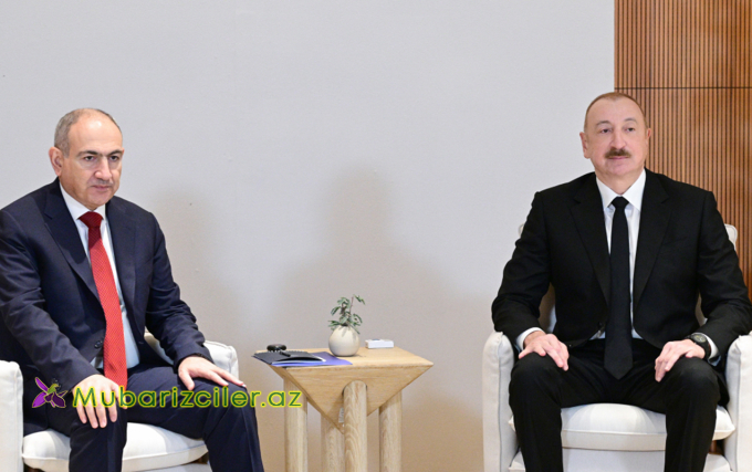 Əliyevlə Paşinyanın geniş tərkibdə görüşü oldu