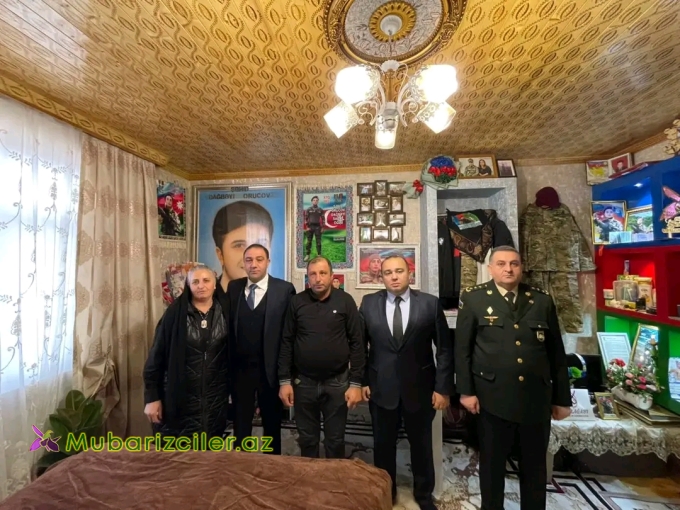 Azər Qocayev şəhid Orucov Dağbəyi Sabay oğlunun ailəsini  ziyarət edib
