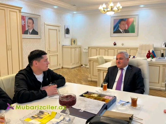 Müstəqim Məmmədov Dünya və Avropa çempionu, Olimpiya mükafatçısı, "Şöhrət" ordenli Rəsul Çunayevlə görüşüb