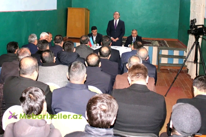 Orxan Abbasov Quşçu qəsəbə sakinləri ilə görüşüb