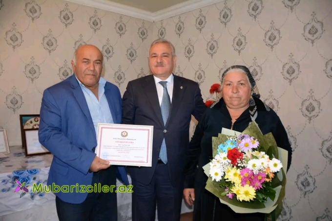 Müstəqim Məmmədov şəhid atası Faiq Əliyevi 65 illik yubileyi münasibəti ilə təbrik edib