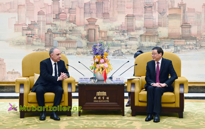 Kamran Əliyev Çindədir