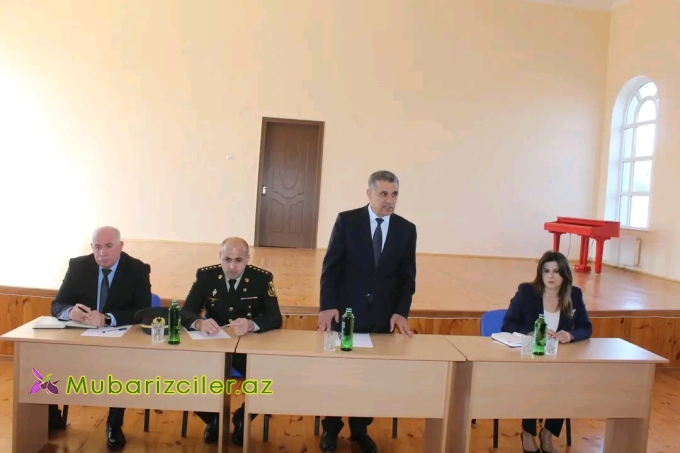 Eyvaz Hüseynov 320 ailəlik Xocavənd qəsəbəsində səyyar qəbul keçirdib