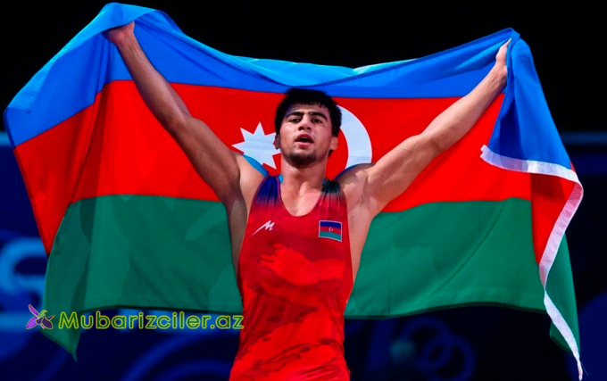 Üç güləşçimiz AÇ-nin yarımfinalında