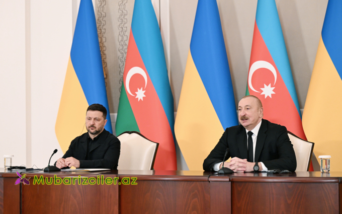 Prezidentlər mətbuata bəyanatlarla çıxış etdilər