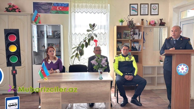 Polis Goranboyda "Təhlükəsiz yollar-sağlam gələcək"adlı maarifləndirici tədbir keçirdib
