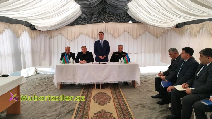 Anar Tağıyev Duzdağ qəsəbə sakinlərinin müraciətlərini dinləyib