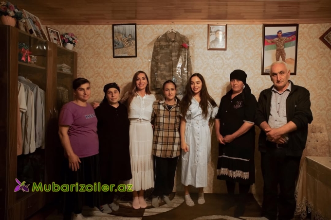 Prezidentin qızları şəhid Ülfət Babazadənin evində