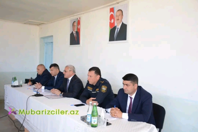 Müstəqim Məmmədov Poladlı kəndində səyyar-qəbul keçirdib