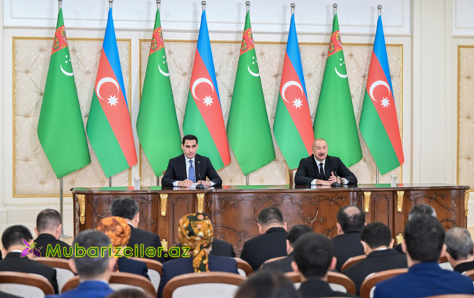 Prezidentlər mətbuata bəyanatlarla çıxış etdilər