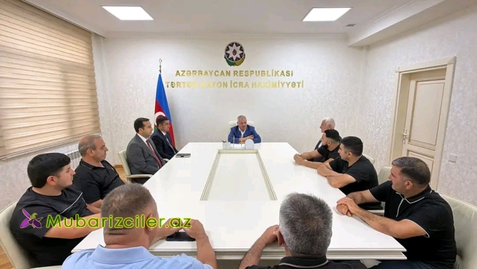 Tərtər Rayon İcra Hakimiyyətinin başçısı bir qrup şəhid ailəsi və qazilərlə görüşüb