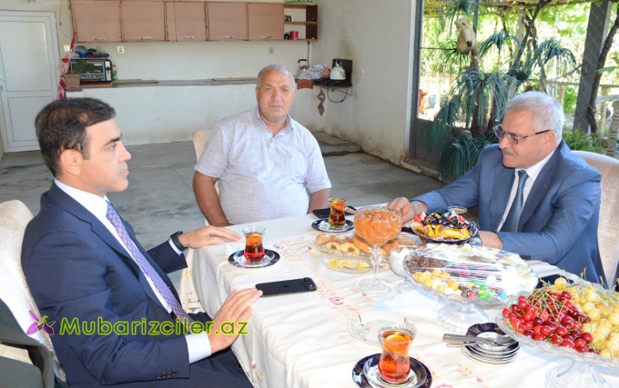 Deputat Vətən müharibəsi qazisini ziyarət etdi