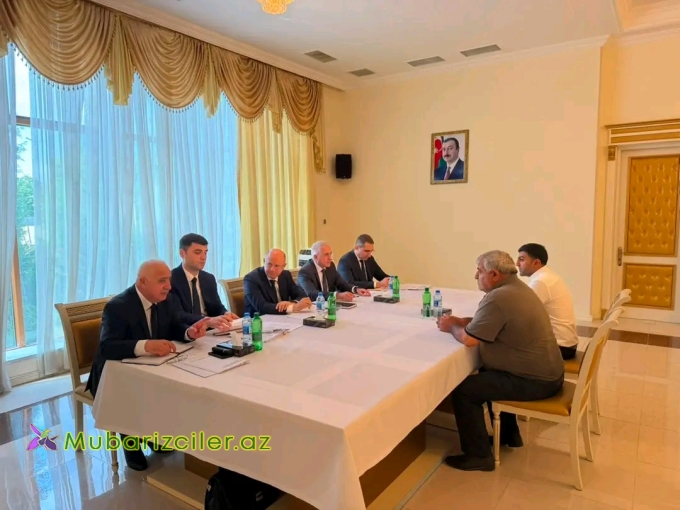 Energetika naziri Pərviz Şahbazov Goranboyda vətəndaşları qəbul etdi