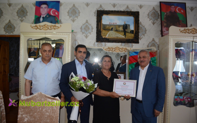 Millət vəkili Tərtərdə şəhid anasını yubileyi münasibətilə təbrik etdi