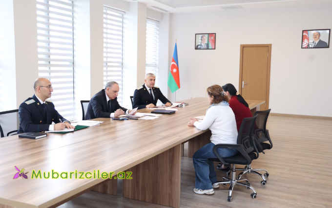 Baş prokuror Gəncədə vətəndaşları qəbul etdi
