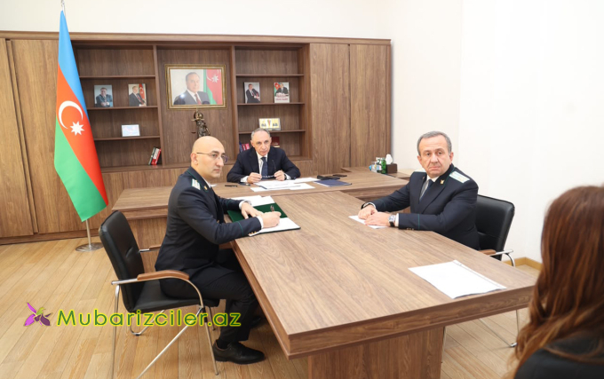 Baş prokuror Səbaildə vətəndaşları qəbul etdi