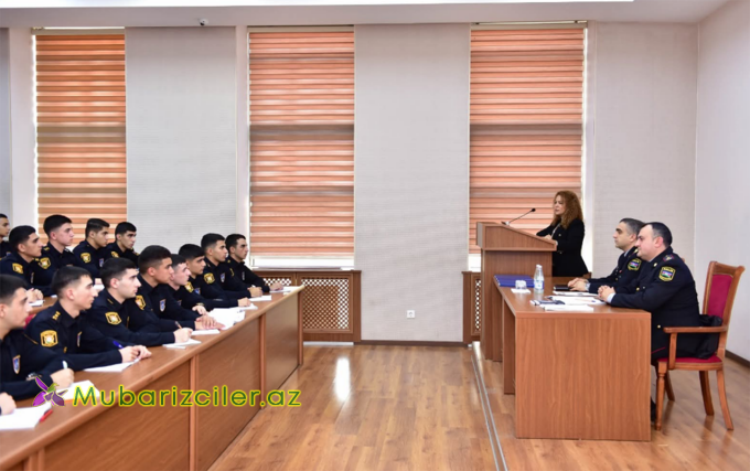 Polis Akademiyasında ixtisaslaşmış mütəxəssislərin iştirakı ilə dərslər keçirilir